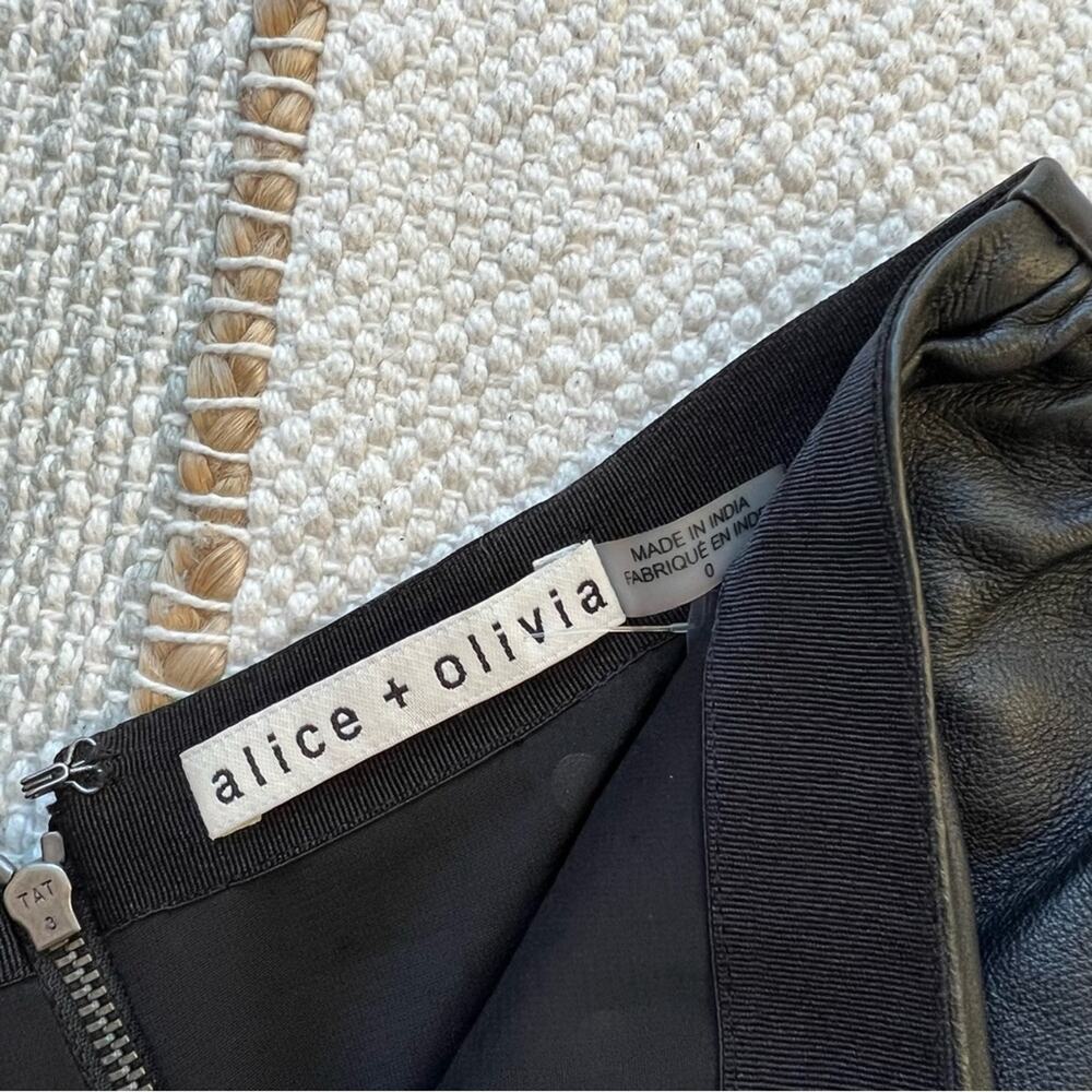 Alice + Olivia Fidela Black Silver Stars Stud Drape 100% Leather Mini Skirt 0 - Picture 7 of 9